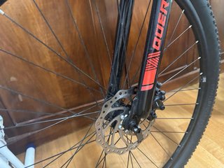 Bicicleta mtb  Qüer Legend 29” Montaje 2