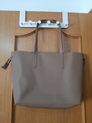 Bolso grande.