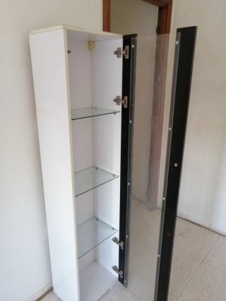 Estantería cristal negra