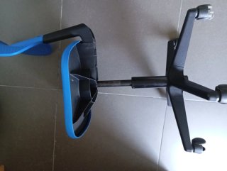 Escritorio mesa madera y silla infantil azul