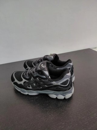 Zapatos Asics Gel NYC Negros Talla 40.5
