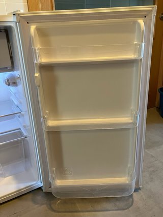 Frigorífico + congelador Bajo encimera. Al 50%!!