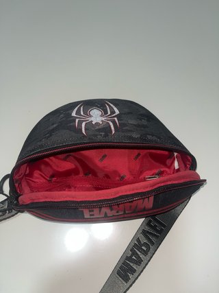 Riñonera Marvel Spiderman Negra y Roja