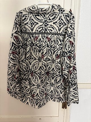 Camisa Zara Estampada Beige y Negra