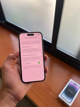 iPhone 14 Pro Morado 256gb + 8 fundas