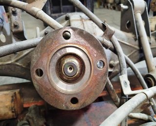 Eje nissan 381640f007 430100f004 terrano 2.7 40213