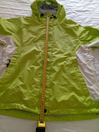 Chubasquero verde fosforito con capucha Talla L