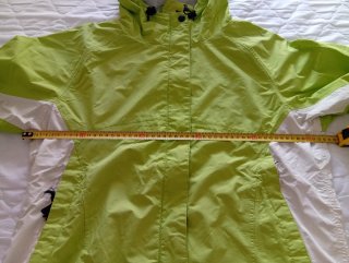 Chubasquero verde fosforito con capucha Talla L