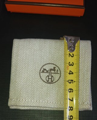 Caja Hermès París y Bolsa Guardapolvo Beige vacía