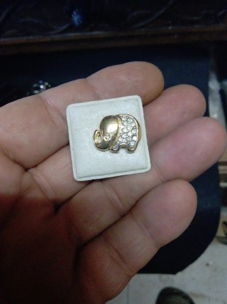 4 adornos antiguos: anillos y colgante