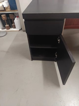 Escritorio IKEA MALM Marrón Oscuro 140x65