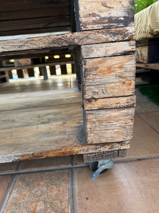Sofá y mesa de palets para terraza