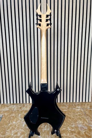 Guitarra B.C. Rich Virgo