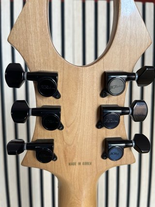Guitarra B.C. Rich Virgo