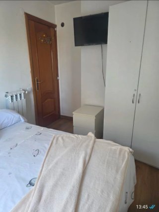 Se alquila habitación