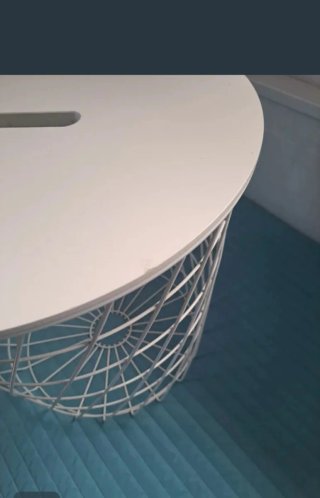 Mesa auxiliar IKEA blanca