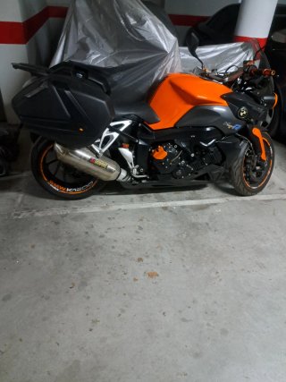 BMW K1200R Naranja y Negra