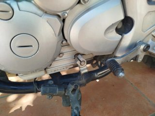 Yamaha Naked Negra y Plateada