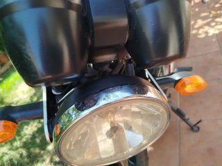 Yamaha Naked Negra y Plateada