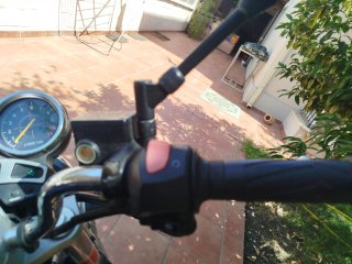 Yamaha Naked Negra y Plateada
