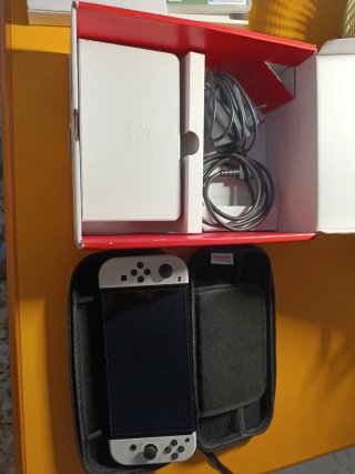 Nintendo Switch OLED IMPECABLE + Juego