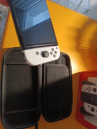 Nintendo Switch OLED IMPECABLE + Juego