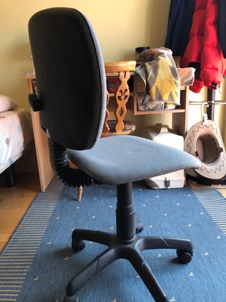 Silla de escritorio regulable en altura