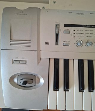 Korg Triton LE 61 Teclado Sintetizador