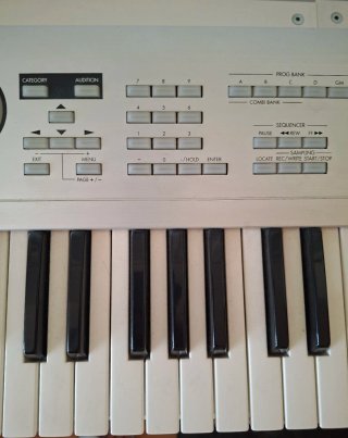Korg Triton LE 61 Teclado Sintetizador