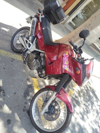 Kawasaki KLE 500 con baúl, ITV hasta 2028