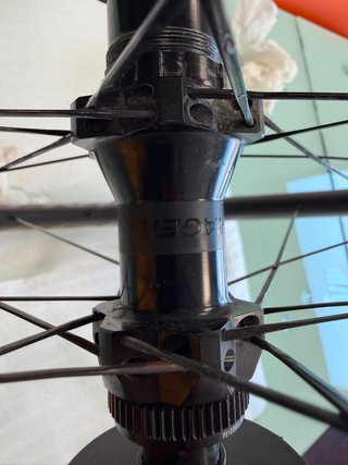 Rueda Bontrager Aeolus Pro 37 Disc TLR Carbono