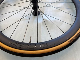 Rueda Bontrager Aeolus Pro 37 Disc TLR Carbono