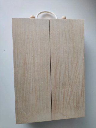 Maletín de herramientas de madera de juguete