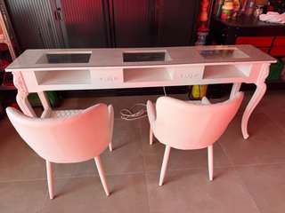 Escritorio para uñas con superficie de crista