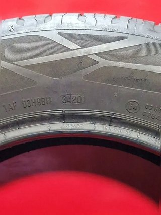 [R. 1948] 215 60 17 96H Neumaticos CONTINENTAL