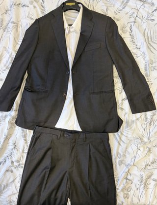 Traje de hombre gris/negro talla 52