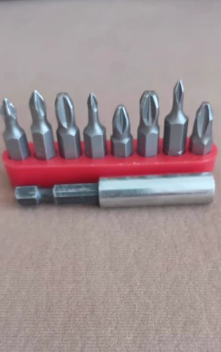 Destornillador Bosch 3,6V Litio.carregador,puntas.