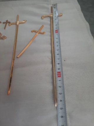 Atributos para imágenes religiosas de plástico