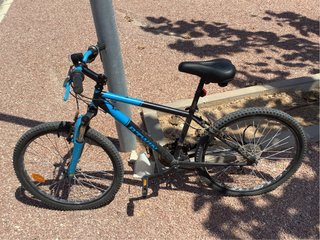 Bicicleta Montaña Azul y Negra  Valencia