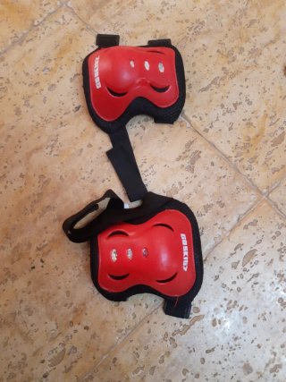 Casco y protecciones Go Skitz