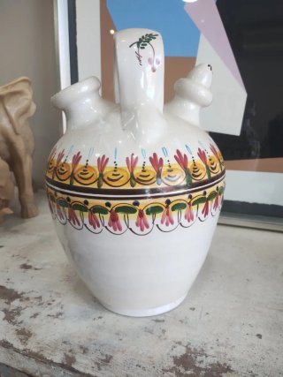 Botijo de cerámica decorado