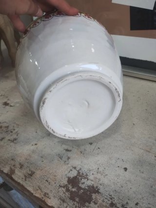 Botijo de cerámica decorado