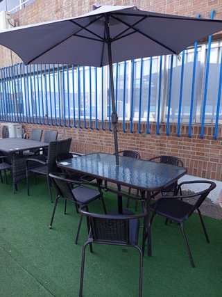 Mesa y Sillas Terraza Cristal y Metal