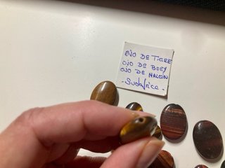 Lote minerales: Ojo de Tigre, Buey y Halcón