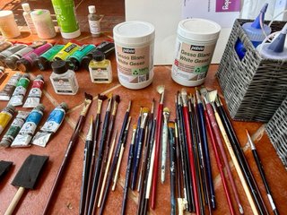 Lote Pinturas Acrílicas y Material Artístico