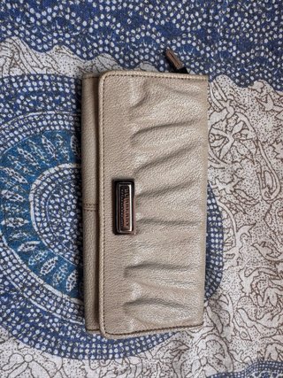 Cartera Burberry Piel Beige 19*8.5*2（cm）negociable