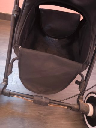 Silla de paseo gris y color madera