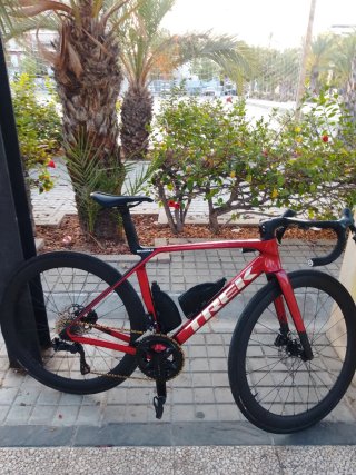 Bicicleta Trek Madone SL6 Gen 8 con potenciometro