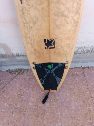 Tabla de surf PUKAS en buen estado.