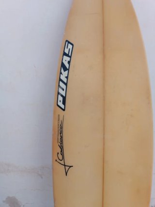 Tabla de surf PUKAS en buen estado.